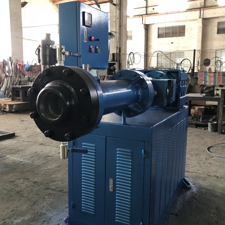 硅膠擠出機2 (1).jpg