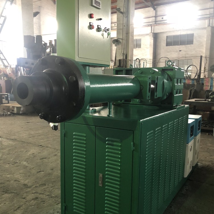 橡膠擠出機5 (1).jpg