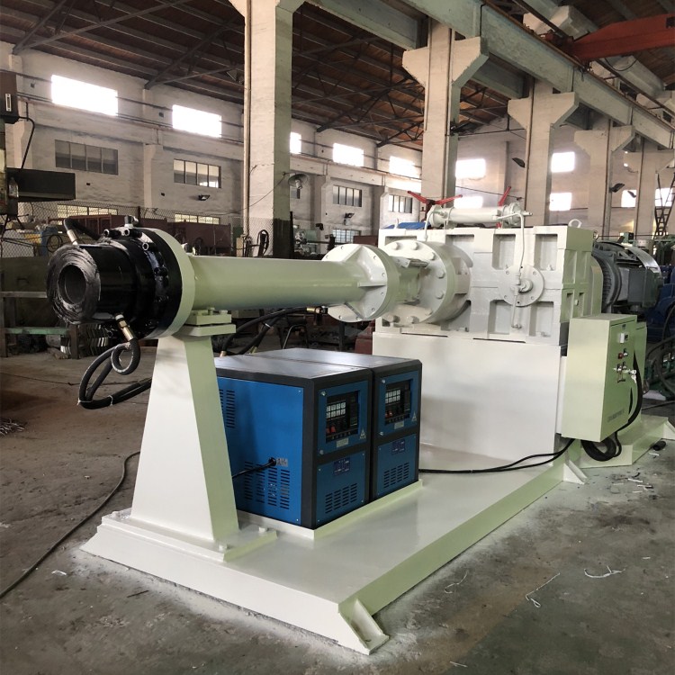 橡膠擠出機(jī)100.jpg