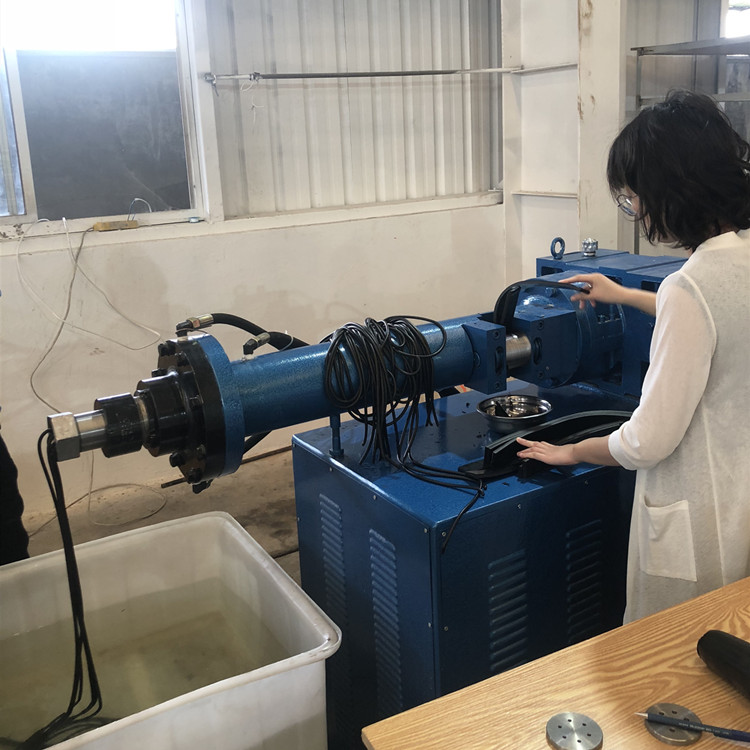 65擠出機5 (1).jpg